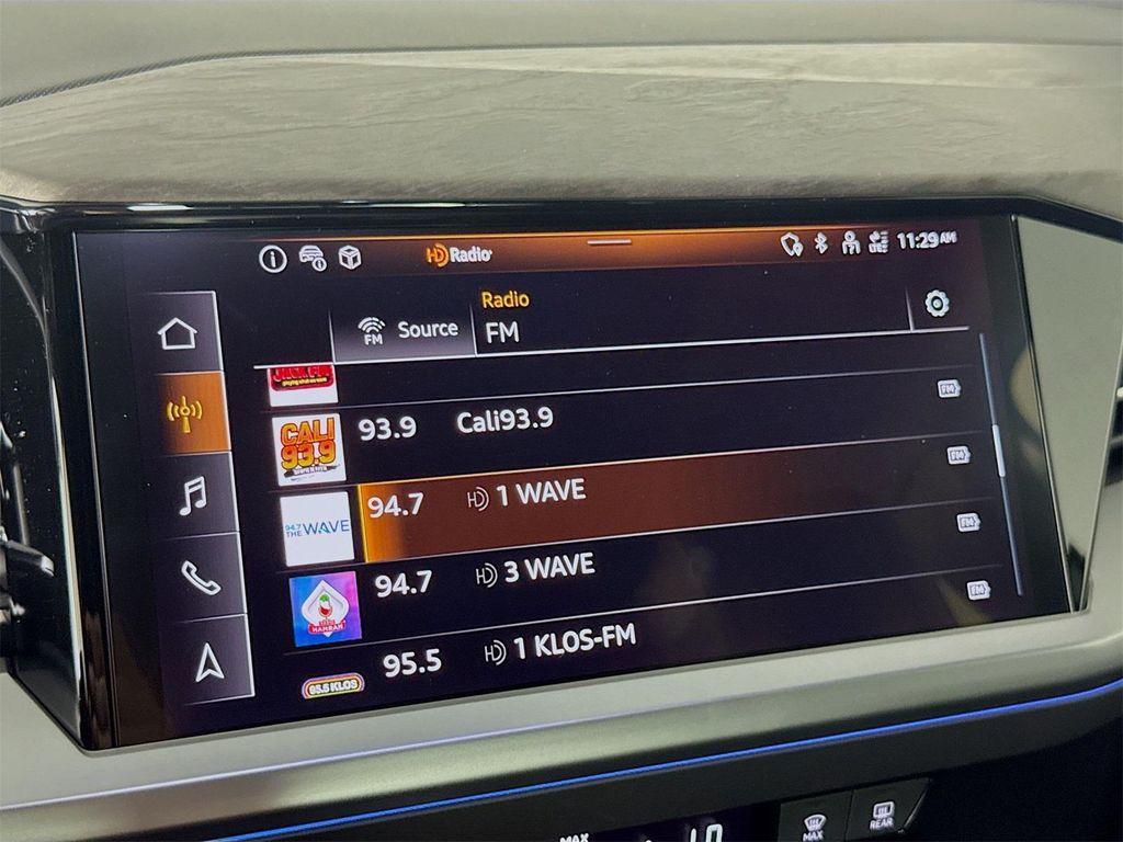 new 2025 Audi Q4 e-tron car