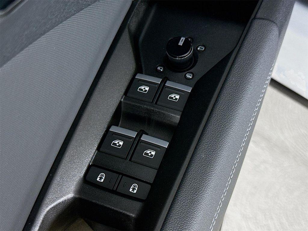 new 2025 Audi Q4 e-tron car