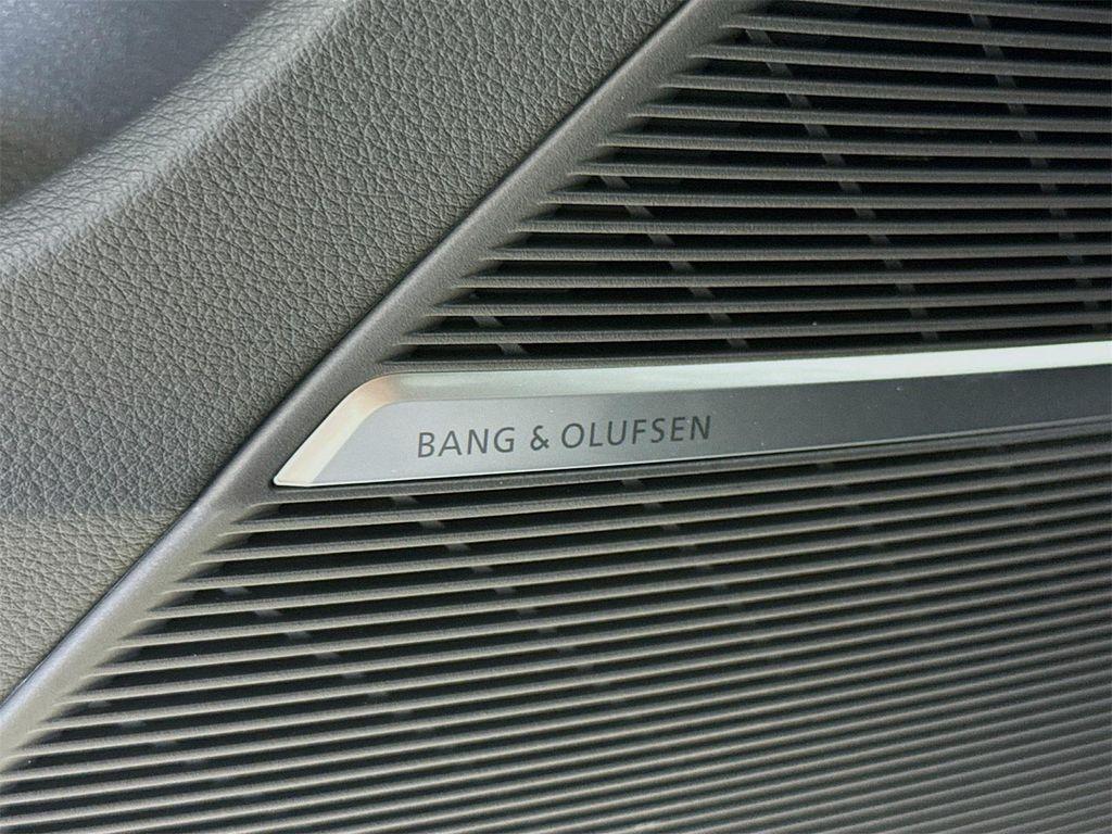 new 2025 Audi Q7 car, priced at $74,320