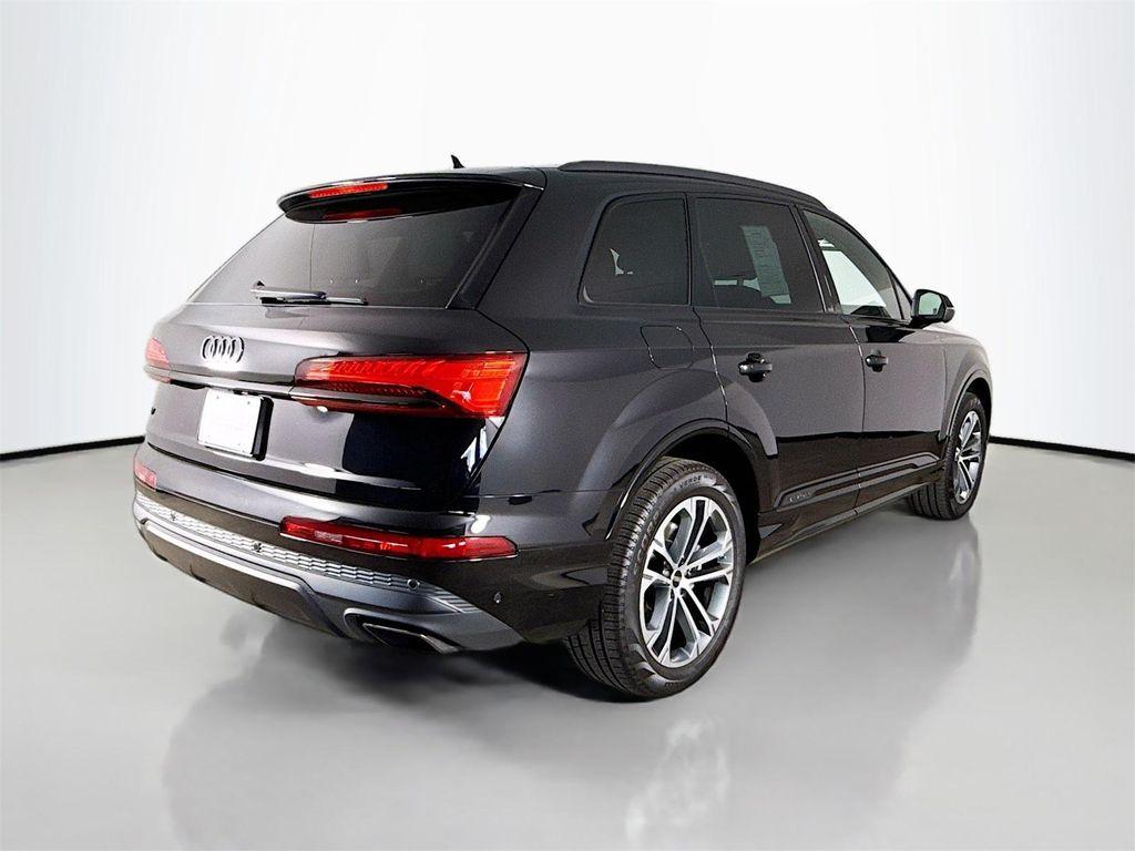 used 2025 Audi Q7 car, priced at $53,595