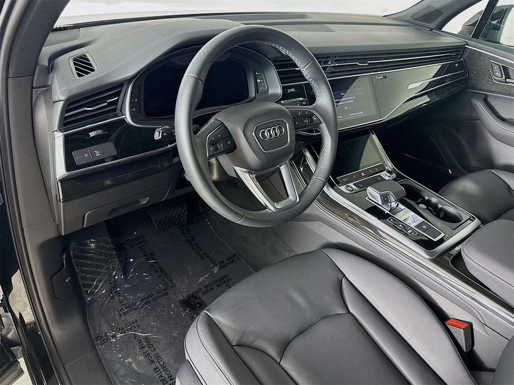 used 2025 Audi Q7 car, priced at $53,595
