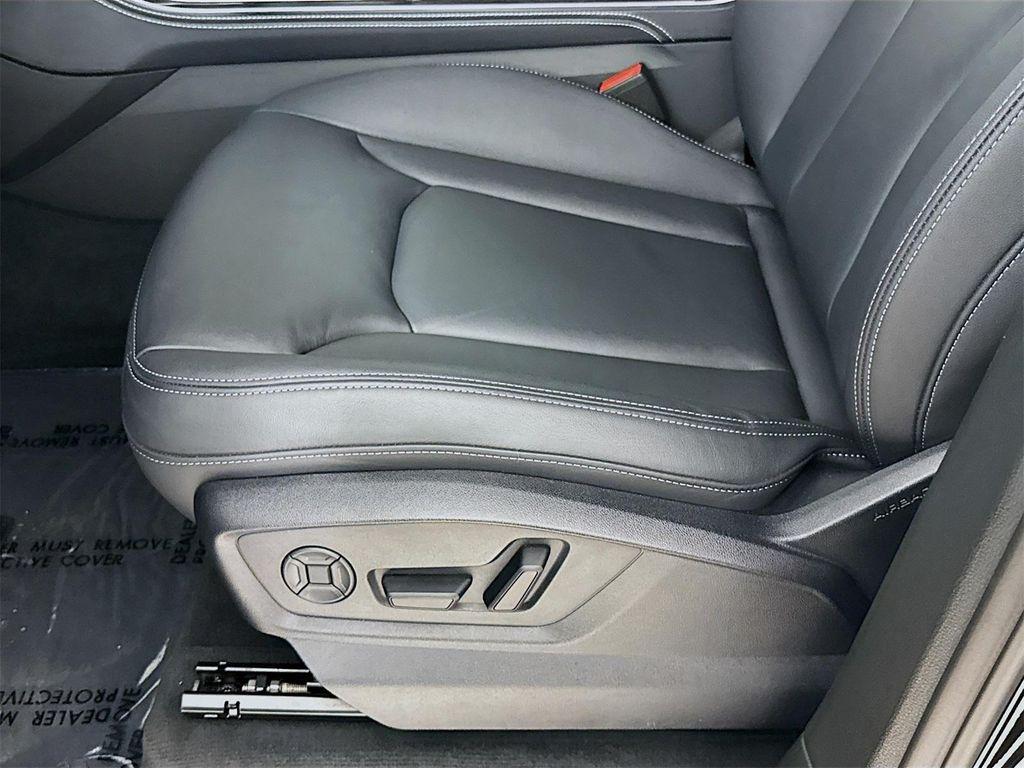 used 2025 Audi Q7 car, priced at $53,595