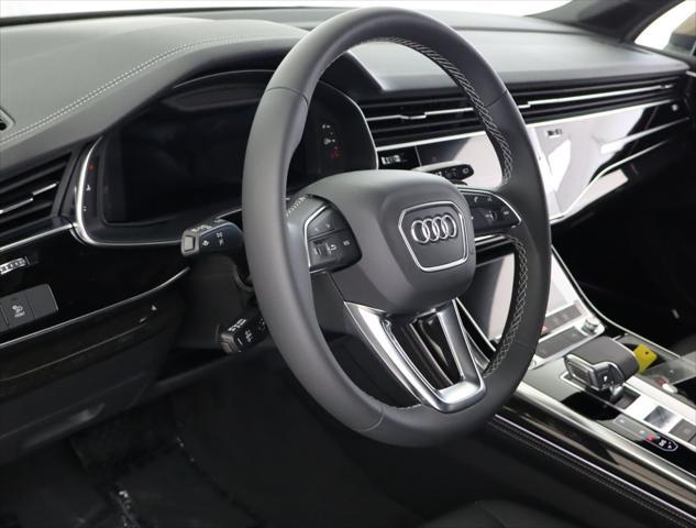 new 2025 Audi Q7 car, priced at $77,610