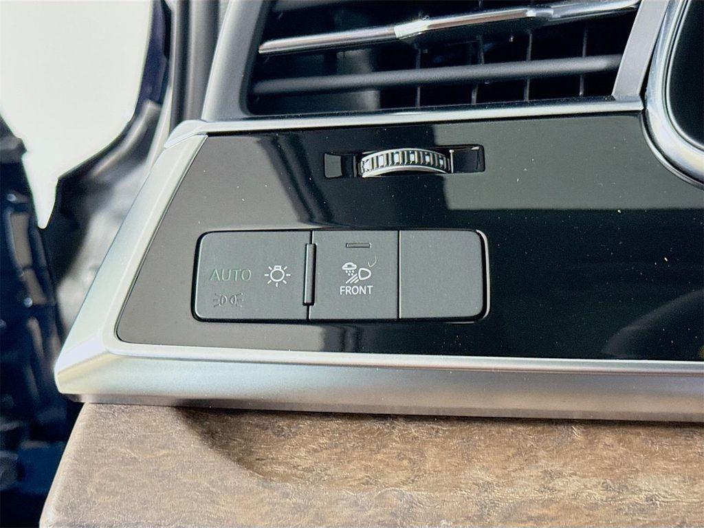 used 2025 Audi Q7 car, priced at $51,595