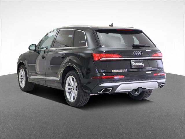 new 2025 Audi Q7 car, priced at $70,020