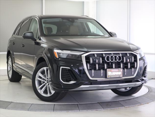 new 2025 Audi Q7 car, priced at $70,020