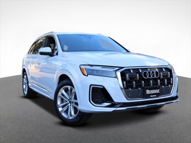 new 2025 Audi Q7 car, priced at $75,510