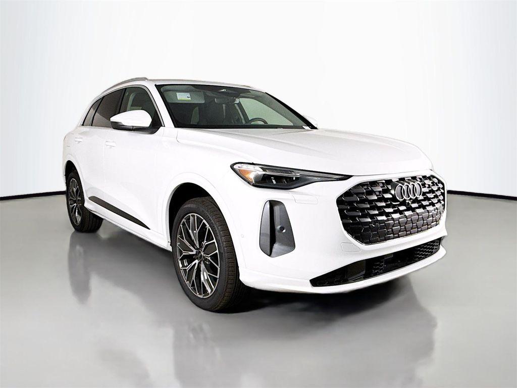 new 2025 Audi Q5 car, priced at $61,240