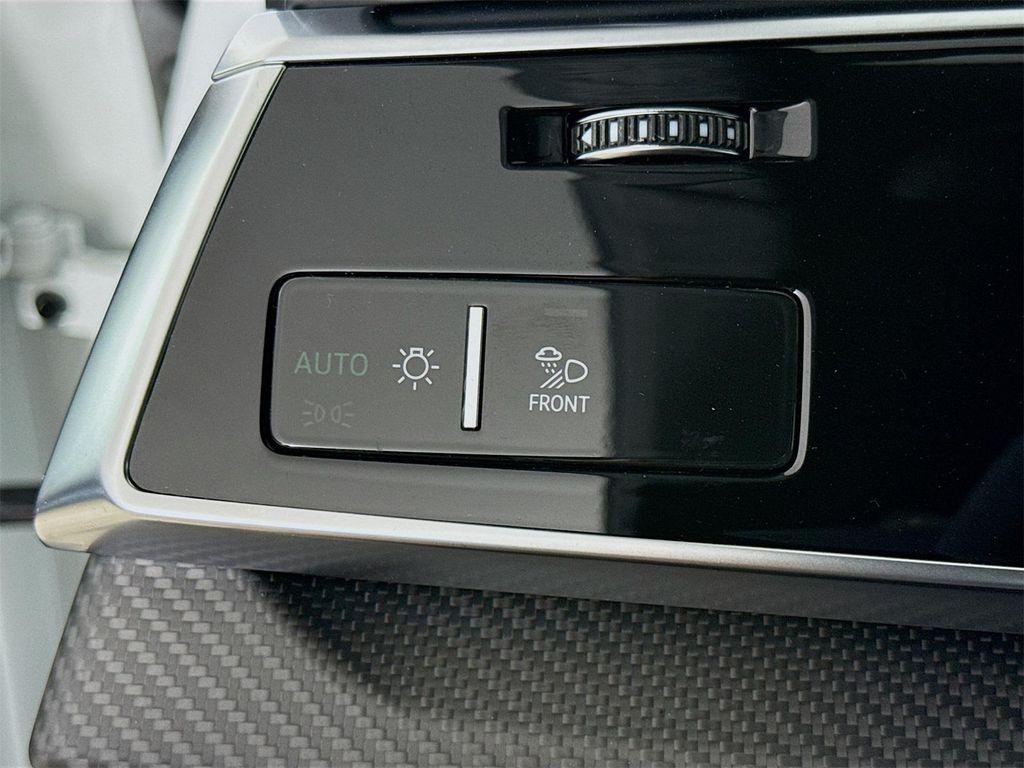 new 2025 Audi RS Q8 car, priced at $157,795
