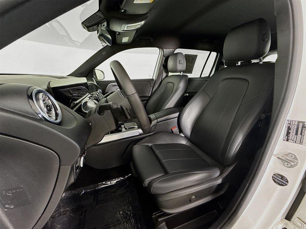 used 2022 Mercedes-Benz GLB 250 car, priced at $25,995
