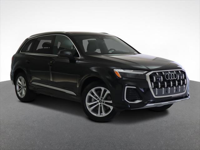 new 2025 Audi Q7 car, priced at $65,270