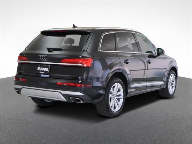 new 2025 Audi Q7 car, priced at $65,270