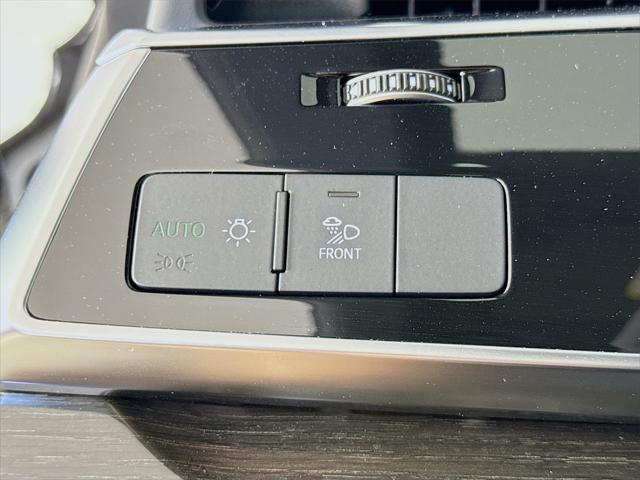 new 2025 Audi Q8 car, priced at $84,925