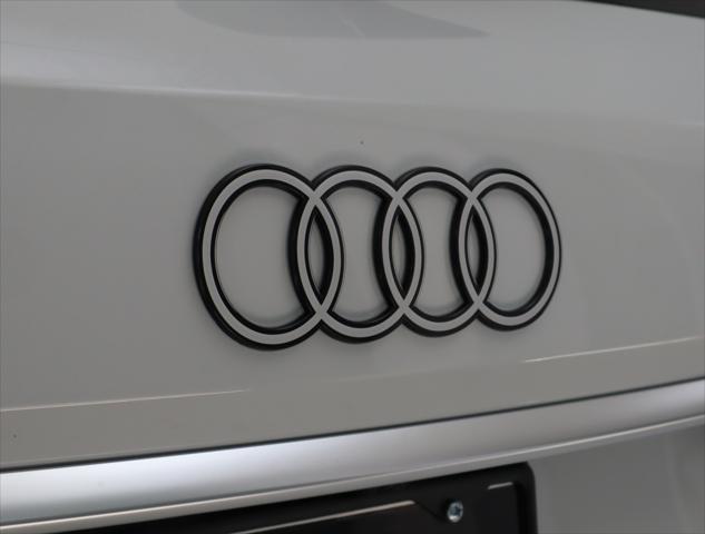 new 2025 Audi Q7 car, priced at $70,020