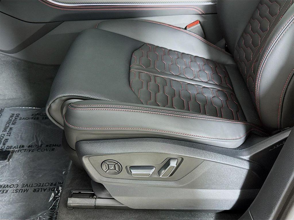 new 2025 Audi RS Q8 car, priced at $146,040