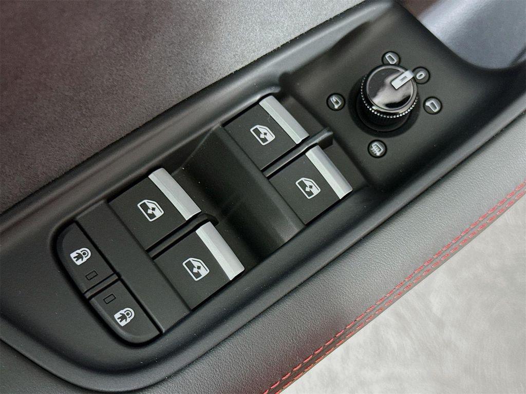 new 2025 Audi RS Q8 car, priced at $146,040