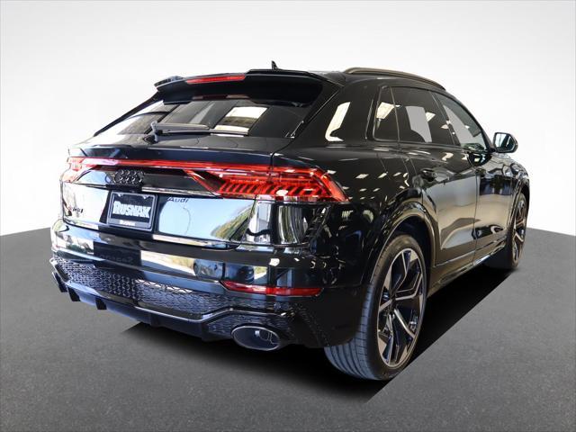 new 2024 Audi RS Q8 car