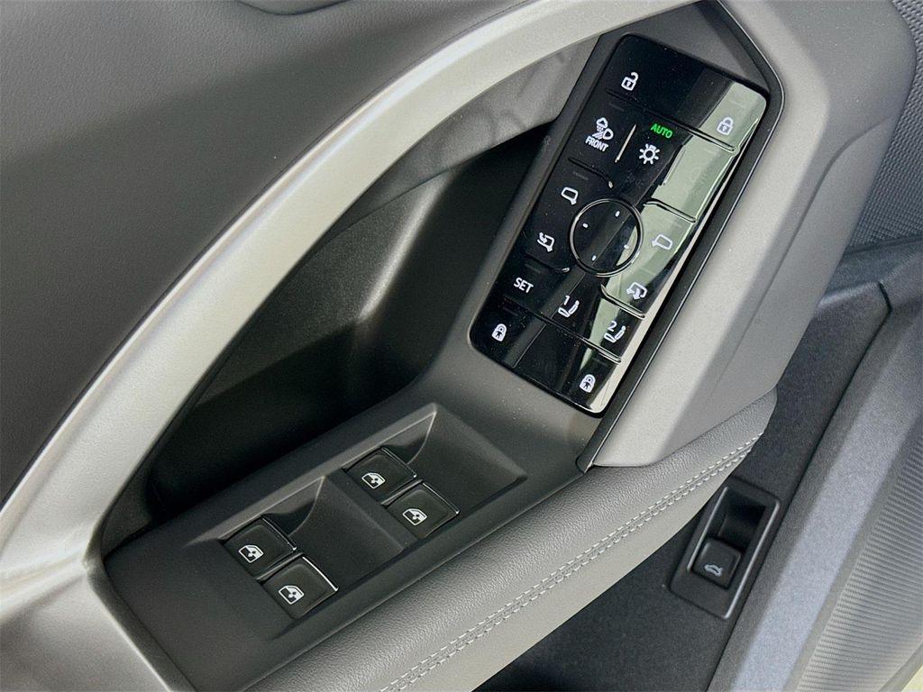 new 2025 Audi Q5 car, priced at $60,290