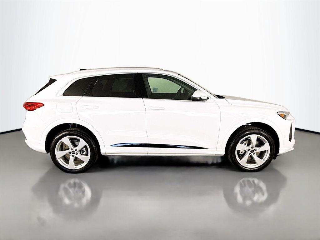 new 2025 Audi Q5 car, priced at $60,290