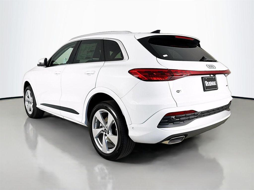 new 2025 Audi Q5 car, priced at $60,290