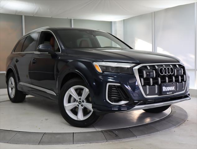 new 2025 Audi Q7 car, priced at $64,220