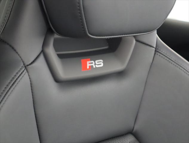 new 2024 Audi RS e-tron GT car