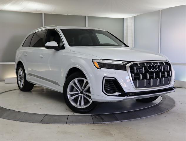 new 2025 Audi Q7 car, priced at $75,510