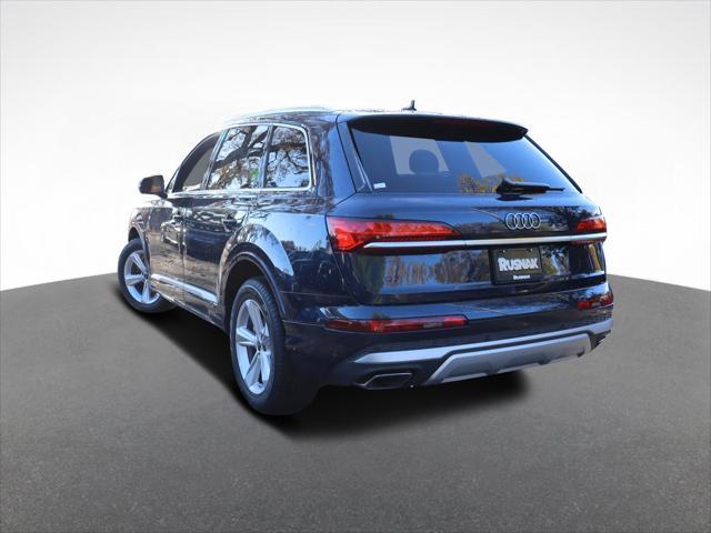 new 2025 Audi Q7 car, priced at $69,610