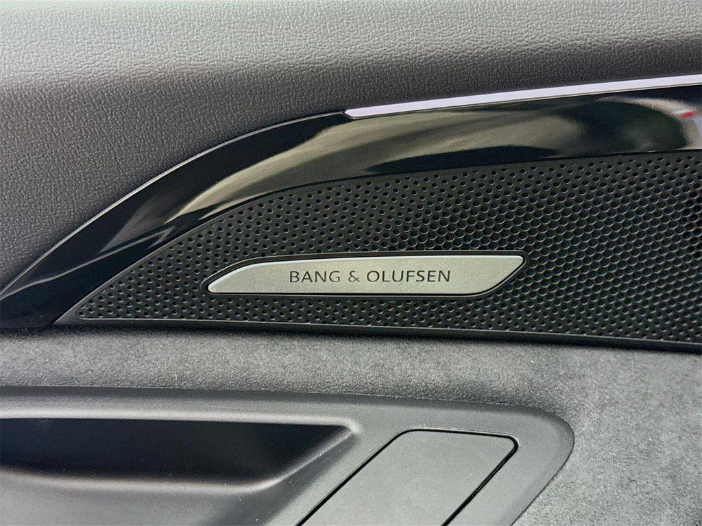 new 2025 Audi SQ5 car