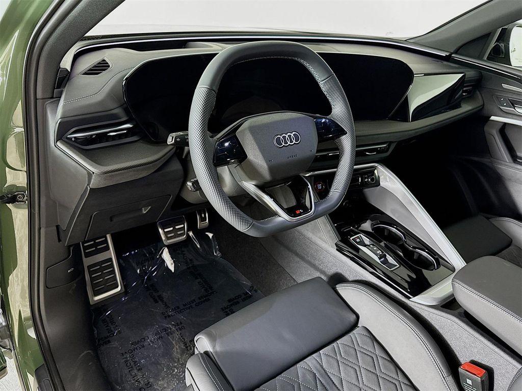 new 2025 Audi SQ5 car