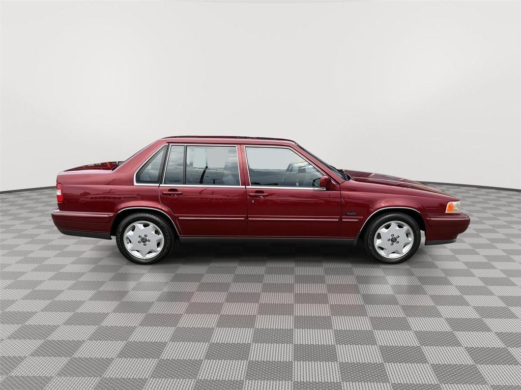 used 1997 Volvo 960 car, priced at $10,938