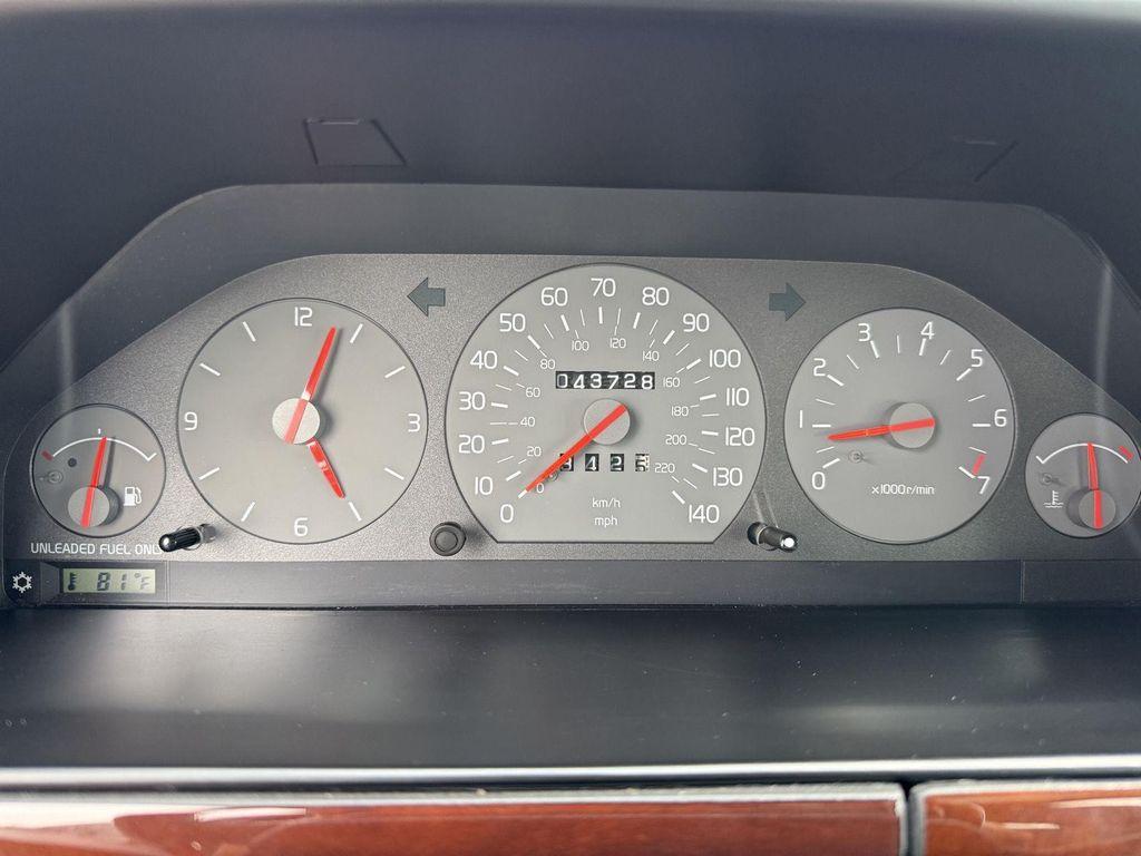used 1997 Volvo 960 car, priced at $10,938