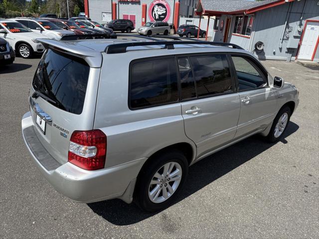used 2006 Toyota Highlander Hybrid car, priced at $5,938