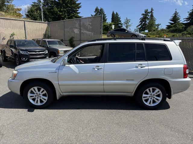 used 2006 Toyota Highlander Hybrid car, priced at $5,938