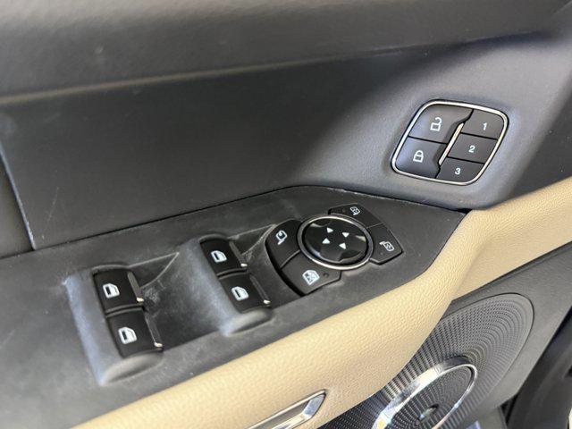 used 2024 Ford Expedition car, priced at $50,856