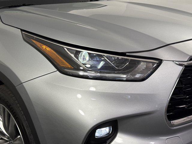 used 2023 Toyota Highlander car, priced at $43,991