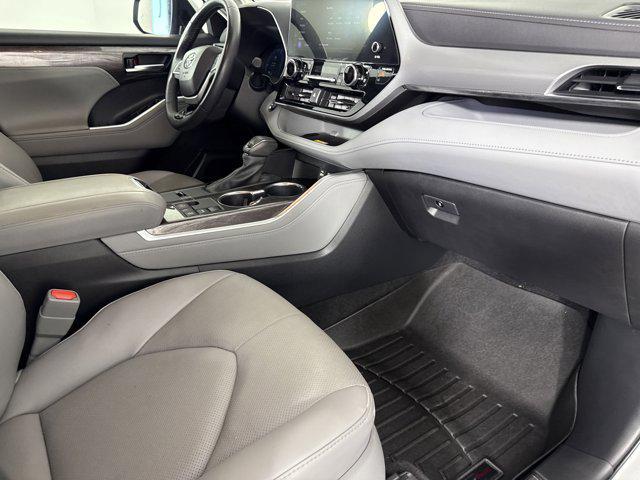 used 2023 Toyota Highlander car, priced at $43,991