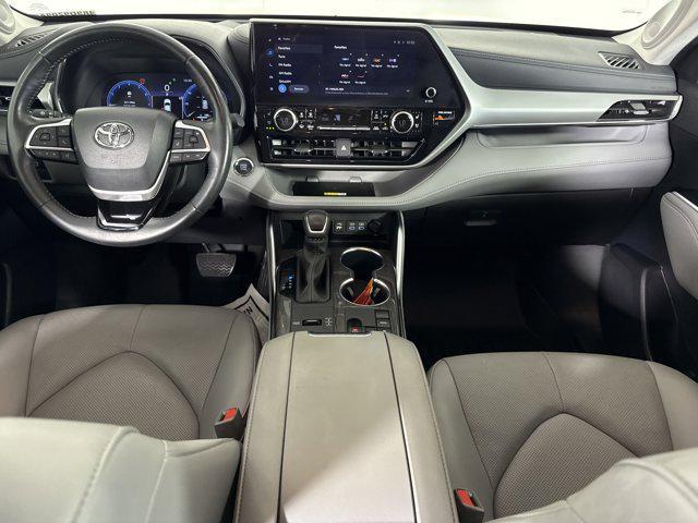 used 2023 Toyota Highlander car, priced at $43,991