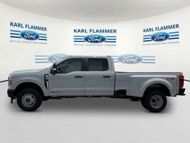 new 2025 Ford F-350 car, priced at $71,195