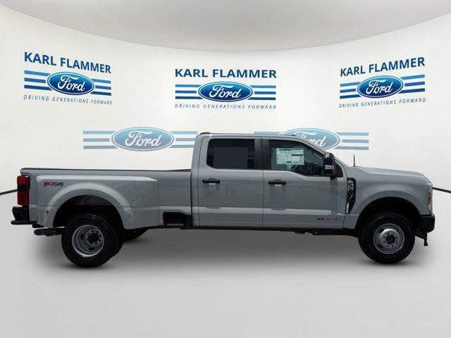 new 2025 Ford F-350 car, priced at $71,195