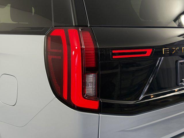 new 2025 Ford Expedition car, priced at $78,044