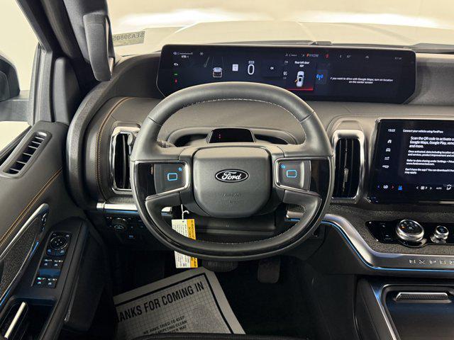 new 2025 Ford Expedition car, priced at $78,044