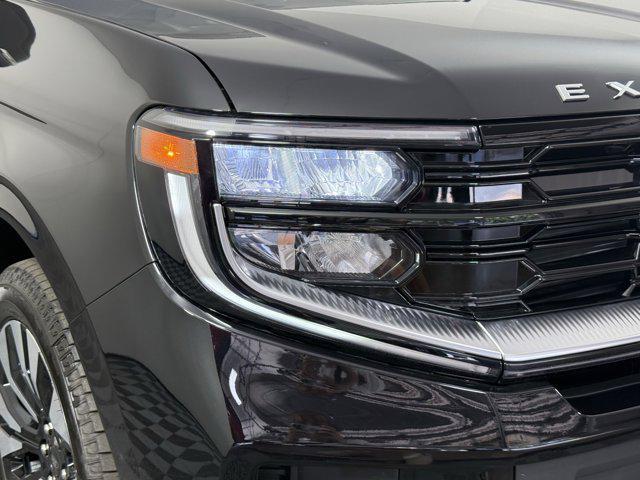 new 2025 Ford Expedition car, priced at $79,235