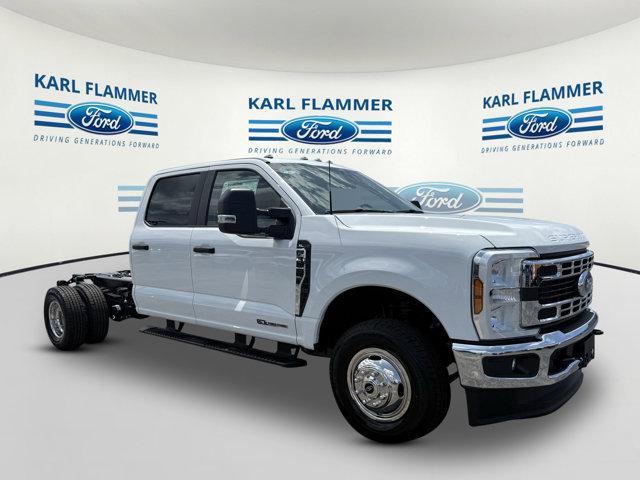 new 2025 Ford F-350 car, priced at $73,155