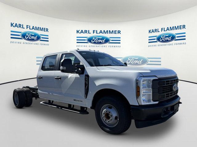 new 2024 Ford F-350 car, priced at $65,885