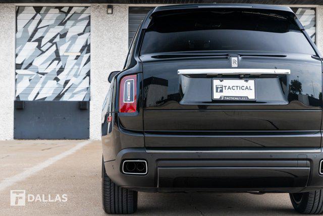 used 2022 Rolls-Royce Cullinan car, priced at $285,900