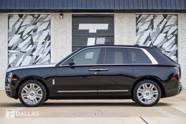 used 2022 Rolls-Royce Cullinan car, priced at $319,900