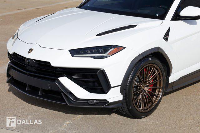 used 2023 Lamborghini Urus car, priced at $289,900