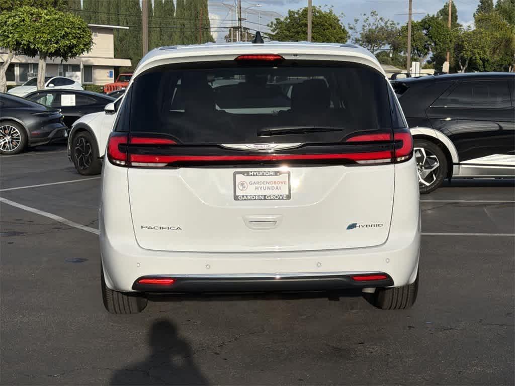 used 2024 Chrysler Pacifica Hybrid car, priced at $33,089