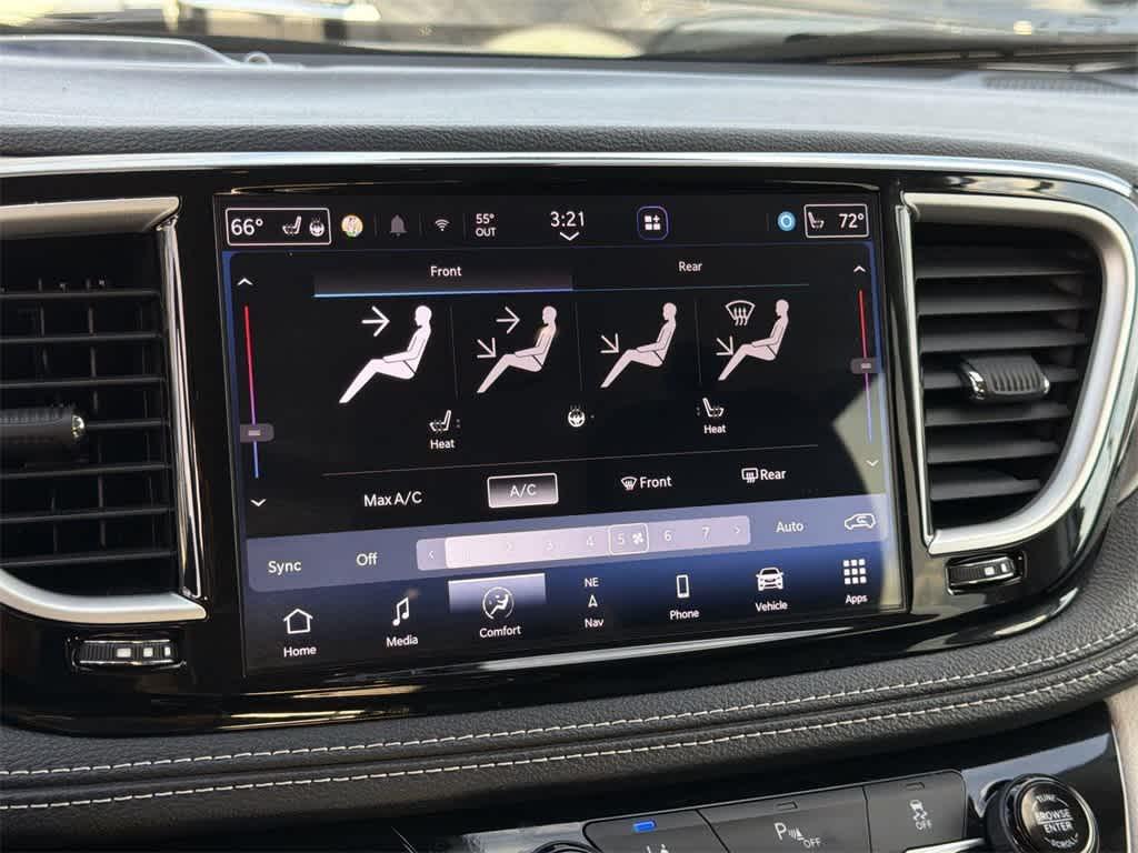 used 2024 Chrysler Pacifica Hybrid car, priced at $33,089